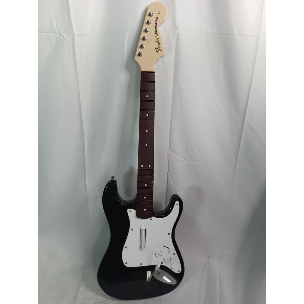 Fender Stratocaster Rock Band 4 Wireless Guitar Xbox One Mad Catz 91161 Black